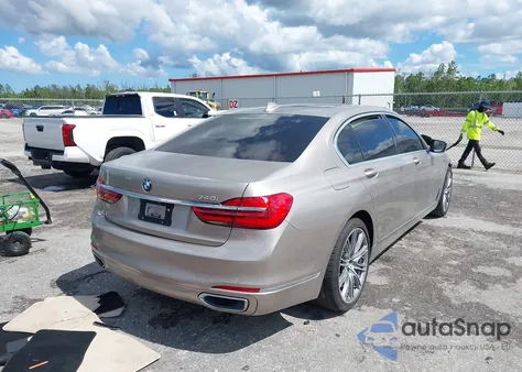 2019 BMW 740I z USA, uszkodzony, nr VIN WBA7E2C5XKB218387
